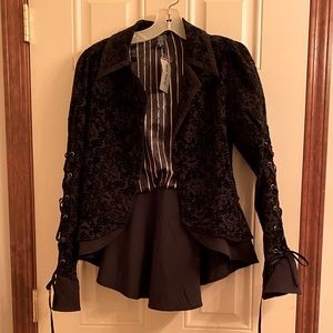 HOT TOPIC Tim Burton’s NBC Flocked Jacket